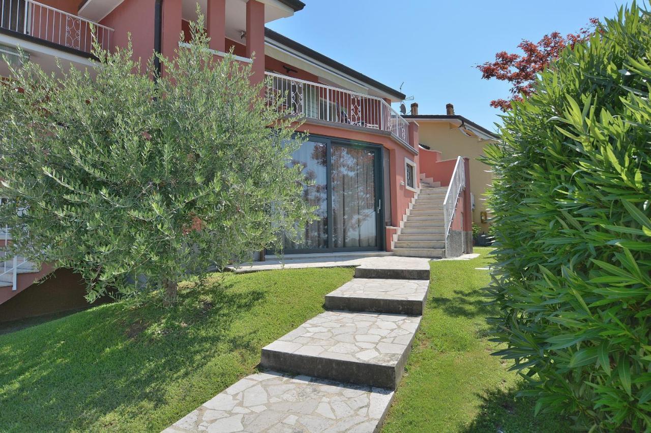Apartment Joan Miro With Pool Bardolino Exterior photo