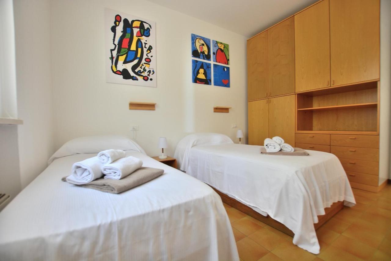 Apartment Joan Miro With Pool Bardolino Exterior photo