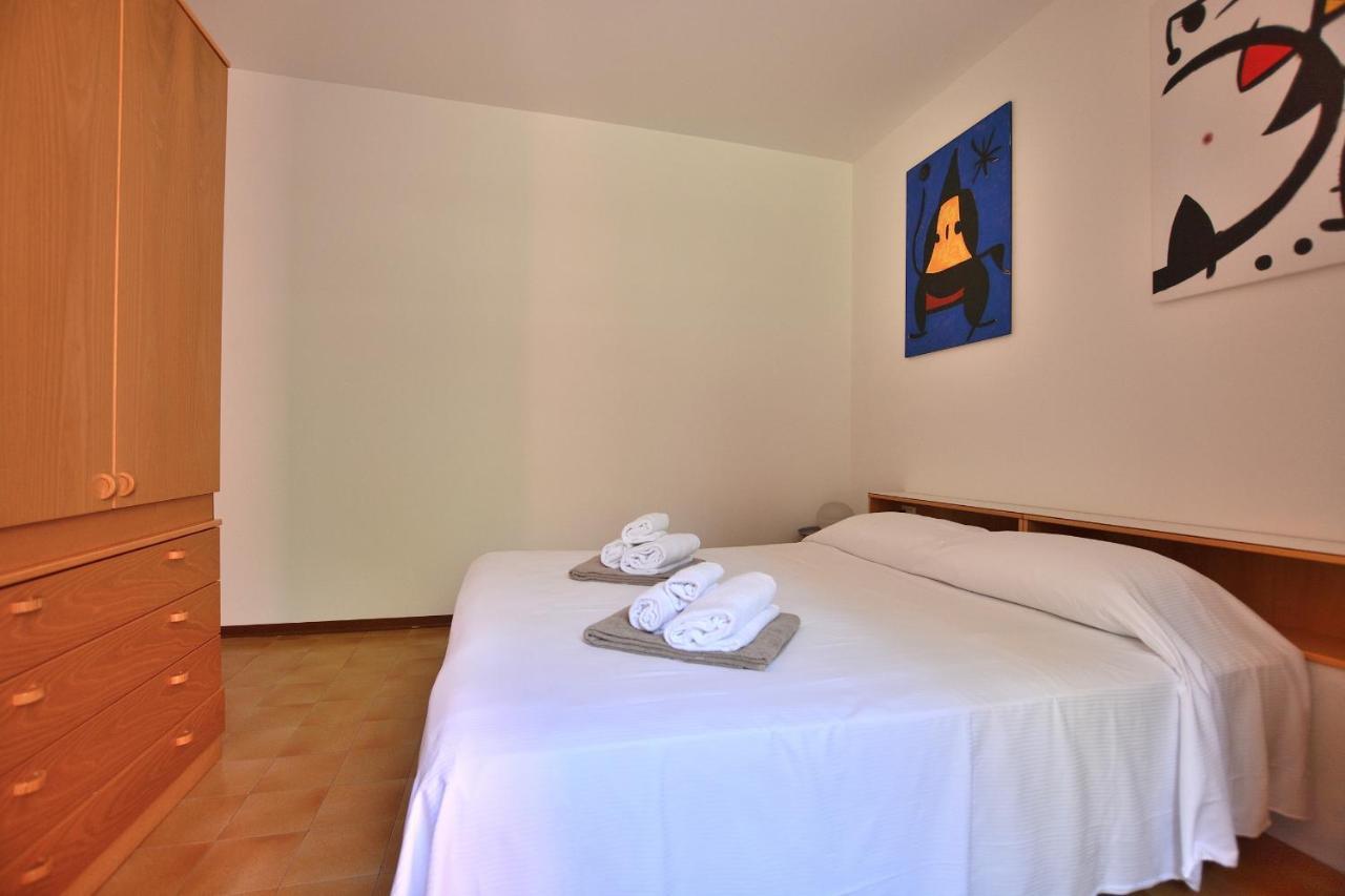 Apartment Joan Miro With Pool Bardolino Exterior photo